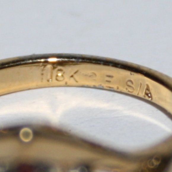 vintage gold and ruby 18k hge ring size 4 - Picture 3 of 6